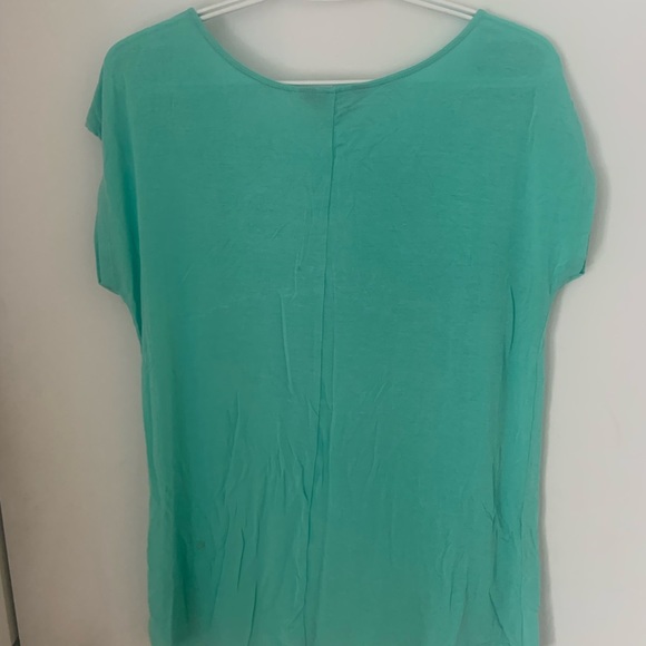 Cute top with gold heart (2 for 20$) - Picture 3 of 3